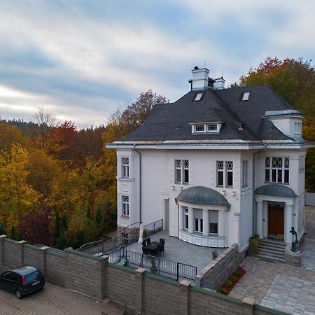 Ertlova Vila Jablonec nad Nisou Exterior photo